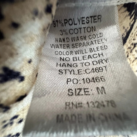 Wild Poppy Snake print lightweight button up blouse Size: M - Picture 4 of 4